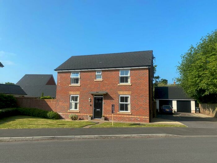 3 Bedroom Detached House For Sale In Clos Telyn, Penperlleni, Pontypool, NP4