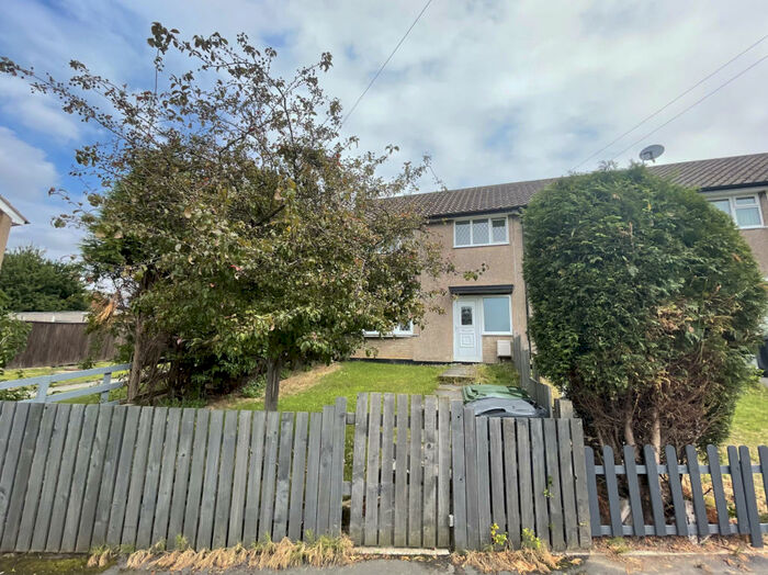 3 Bedroom Semi-Detached House To Rent In Bodmin Crescent, Middleton, Leeds, West Yorkshire, LS10