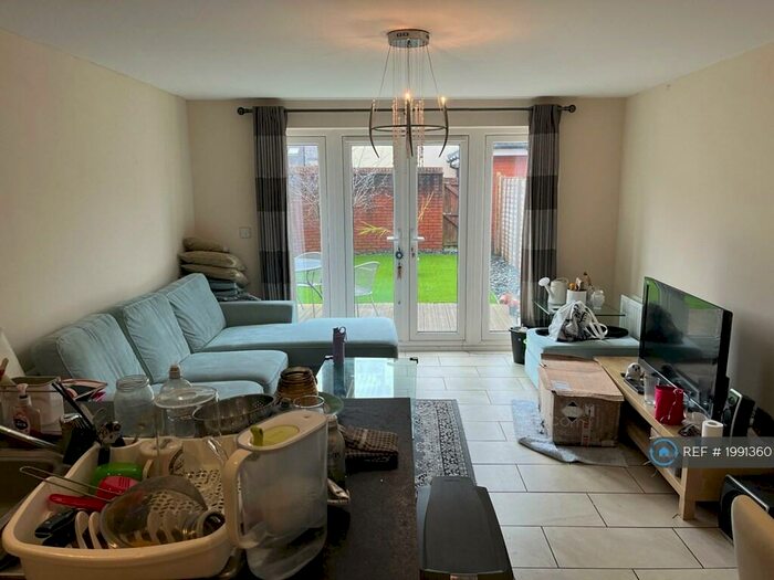 4 Bedroom End Of Terrace House To Rent In Latimer Close, Bristol, BS4