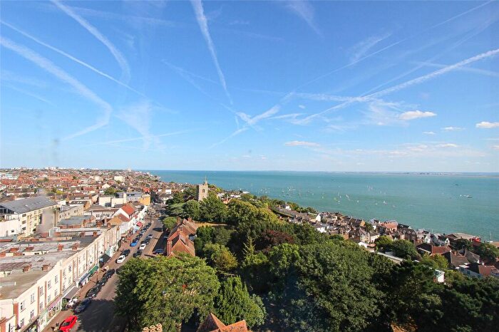2 Bedroom Apartment To Rent In Broadway West, Leigh-on-Sea, Essex, SS9