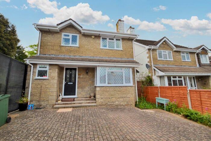 4 Bedroom Detached House To Rent In Old Church Road, Clevedon, BS21