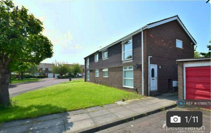 2 Bedroom Flat To Rent In Trevarren Drive, Sunderland, SR2