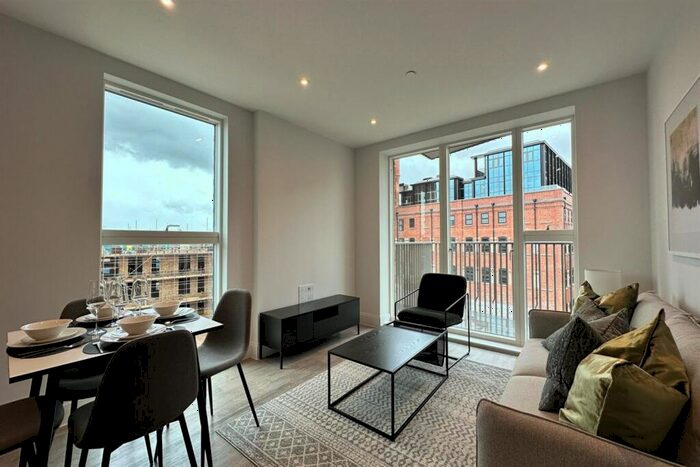 2 Bedroom Apartment To Rent In Aquifer House, Horlicks Quarter, Slough, SL1