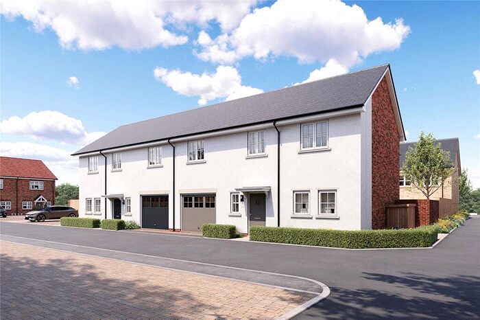 3 Bedroom Detached House For Sale In Ively Road, Fleet, GU51