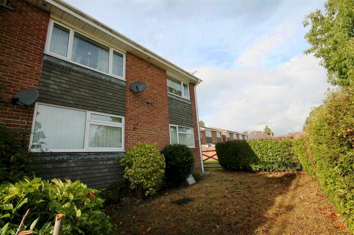 2 Bedroom Flat To Rent In Thistleflat Road, Crook DL15