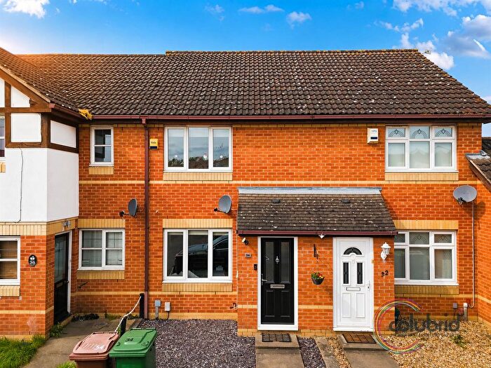 2 Bedroom Terraced House For Sale In Camden Road, Chafford Hundred, RM16