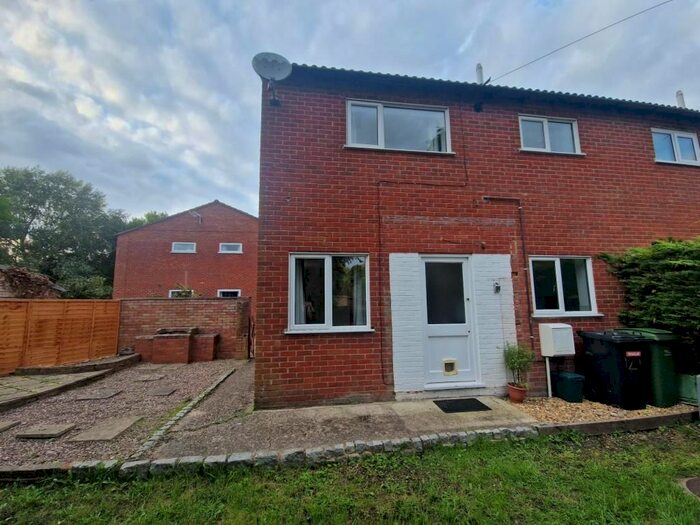 1 Bedroom End Of Terrace House To Rent In Walton Way, Newbury, RG14