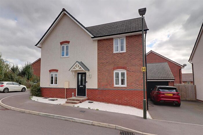 4 Bedroom Detached House For Sale In James Sleeman Close, Great Oldbury, Stonehouse, GL10