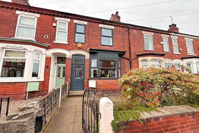 3 Bedroom Terraced House For Sale In Meadows Road, Sale, M33