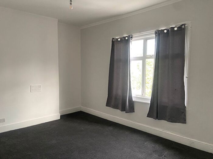 1 Bedroom Flat To Rent In Ferndale Road, London, E7