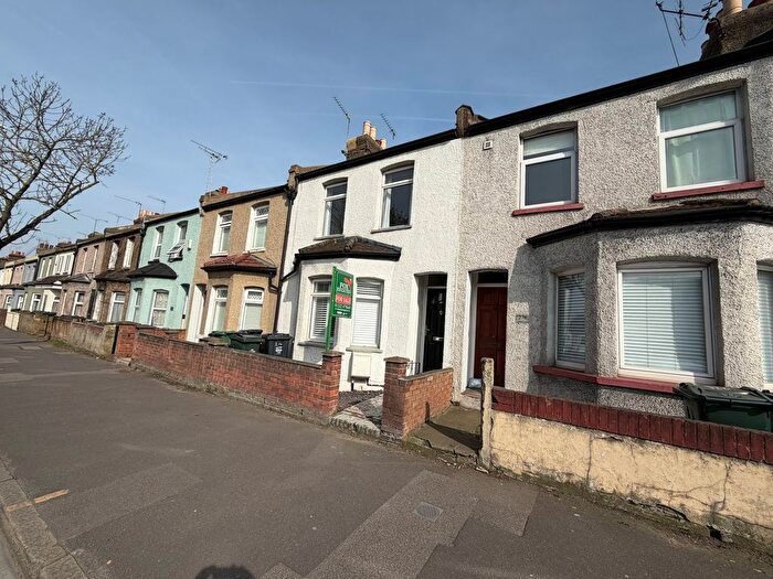 3 Bedroom Terraced House For Sale In Lowfield Street, Dartford, DA1