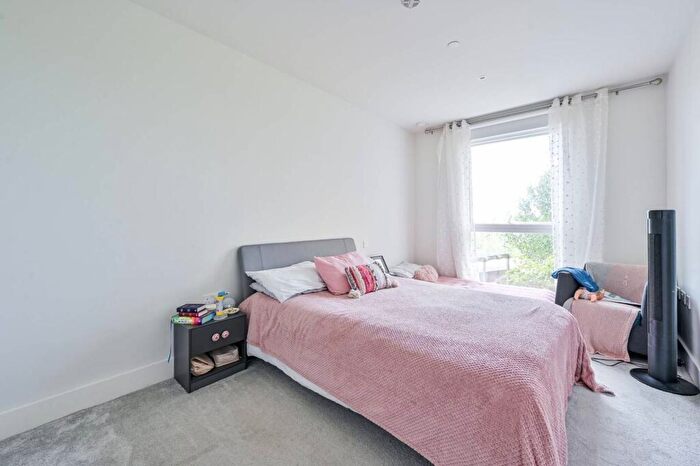 2 Bedroom Flat For Sale In Kidbrooke Park Road, Kidbrooke, London, SE3