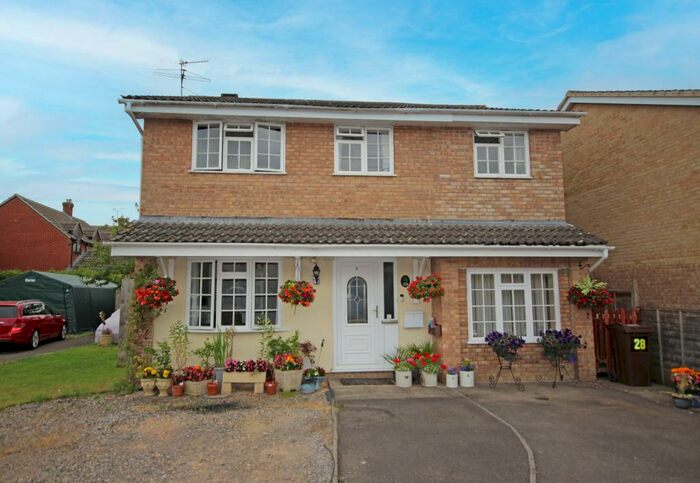 5 Bedroom Detached House For Sale In Somerset Close, Kingswood, GL12