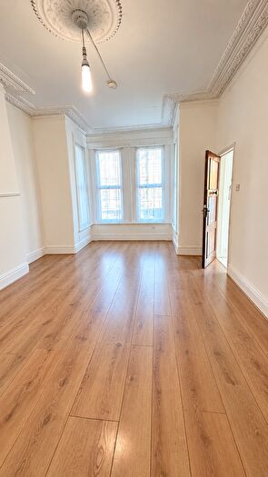 1 Bedroom Flat To Rent In Cavendish Gardens, Ilford, IG1
