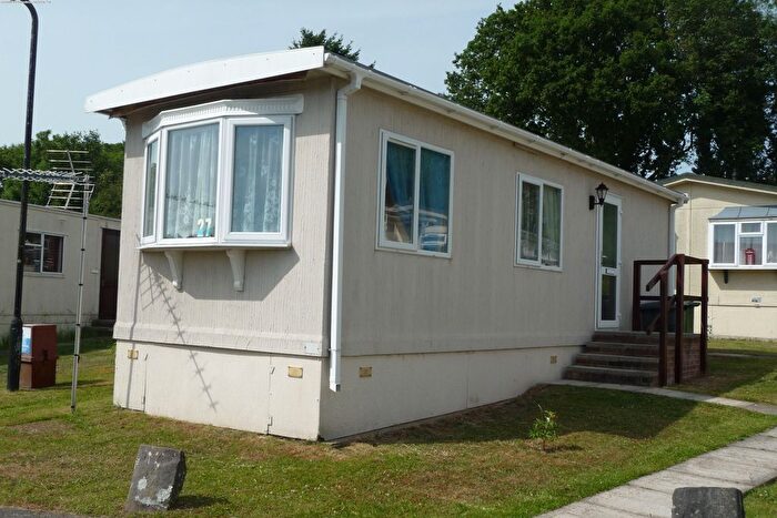 1 Bedroom Detached House To Rent In Sunningdale, Mobile Home Park, Colden Common, Winchester, SO21