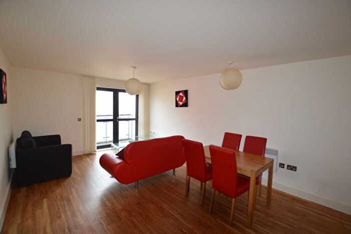2 Bedroom Flat To Rent In Fresh, Chapel Street, Salford, M3