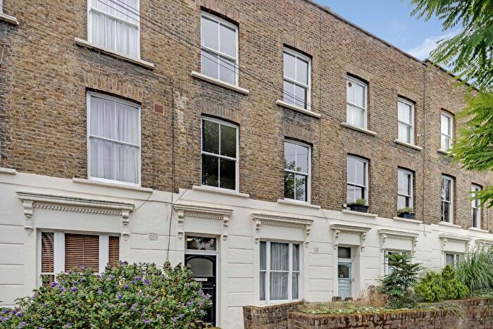 3 Bedroom Flat To Rent In Bassett Street, Kentish Town, NW5
