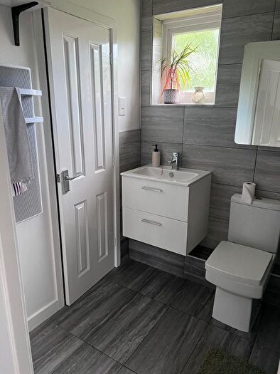 2 Bedroom Maisonette To Rent In Tuffleys Way, Leicester, LE3