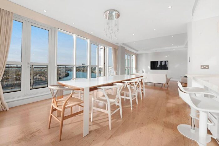4 Bedroom Apartment To Rent In Belgrave Court, E14