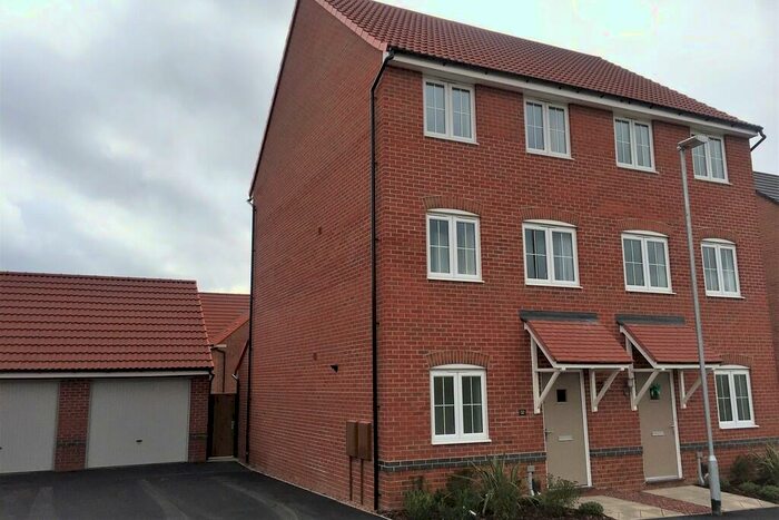4 Bedroom Semi-Detached House To Rent In Greengage Road, Cotgrave, Nottingham, NG12