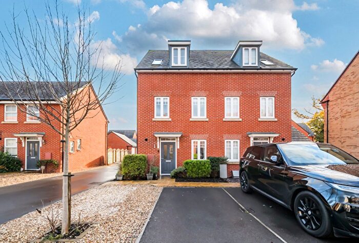 4 Bedroom Semi Detached House For Sale In Brambling Way, Hardwicke, Gloucester, GL2