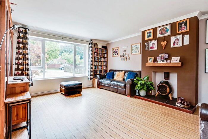 4 Bedroom Semi-Detached House For Sale In Ball Hill, Newbury, RG20