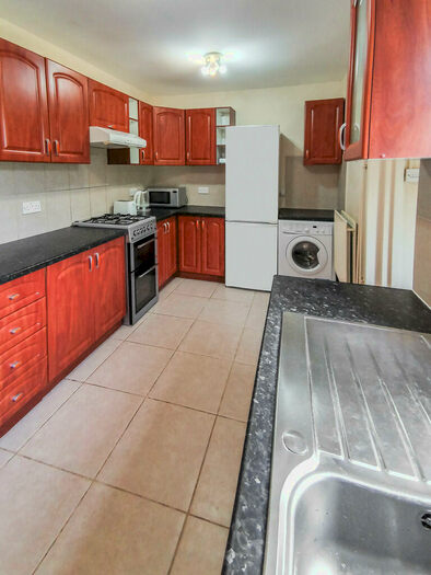 5 Bedroom Detached House To Rent In Mayfield Road, SO17