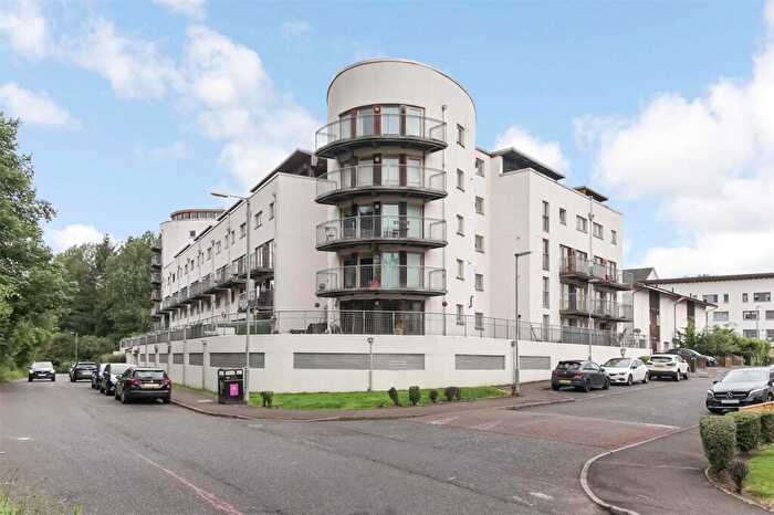 2 Bedroom Flat To Rent In Lochburn Gate, Maryhill, G20