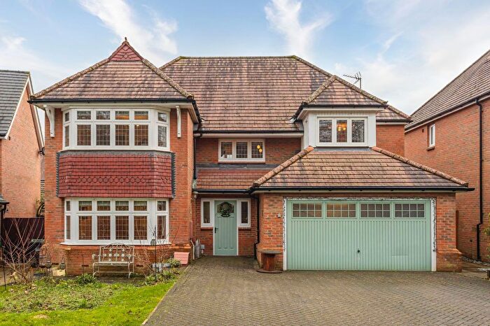 4 Bedroom Detached House To Rent In Pondside Close, Crawley Down, RH10