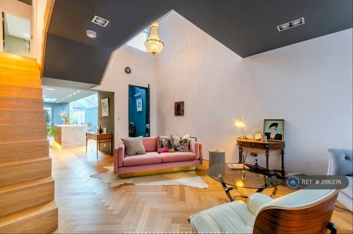 3 Bedroom Terraced House To Rent In London, London, NW10