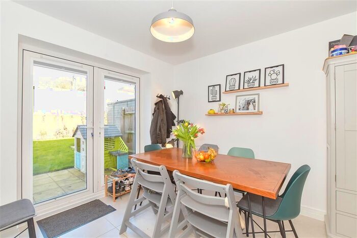 3 Bedroom Semi-Detached House For Sale In Codmore Hill, Pulborough, West Sussex, RH20