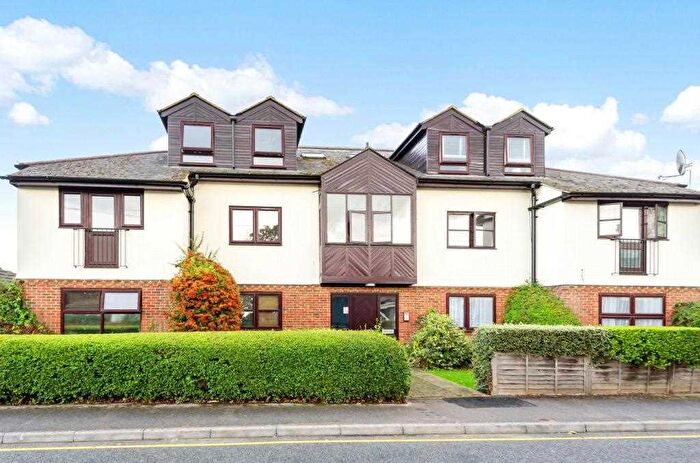 1 Bedroom Apartment For Sale In Marlborough Court, Iona Crescent, Cippenham, SL1