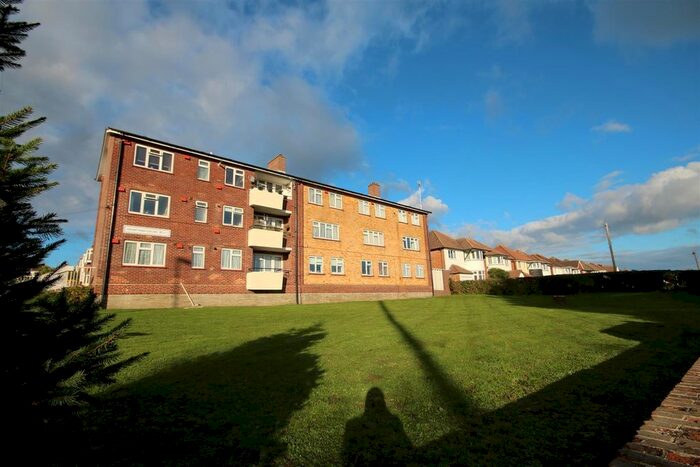 Studio To Rent In Havant Road, Farlington, Portsmouth, PO6