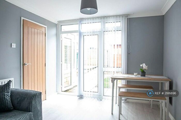 4 Bedroom Semi-Detached House To Rent In Woodhouse Road, Bath, BA2