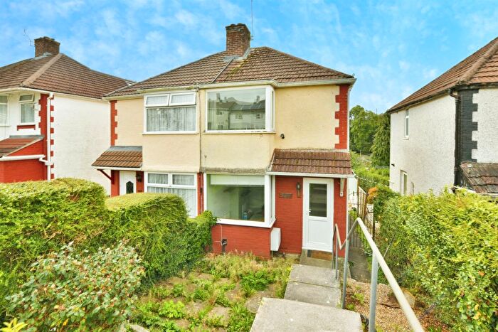 2 Bedroom Semi-detached House For Sale In Fletemoor Road, Plymouth, PL5