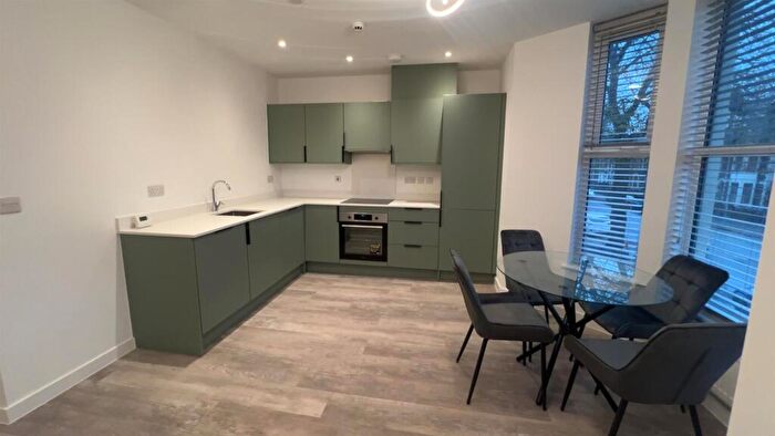 2 Bedroom Apartment To Rent In Richmond Road, Cardiff, CF24