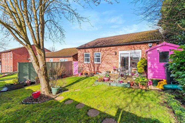 2 Bedroom Detached Bungalow For Sale In South Drive, Cuffley, Potters Bar, EN6