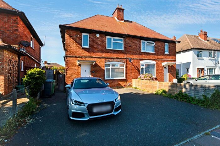 3 Bedroom Semi-Detached House To Rent In Southbourne Road, Eastbourne, BN22