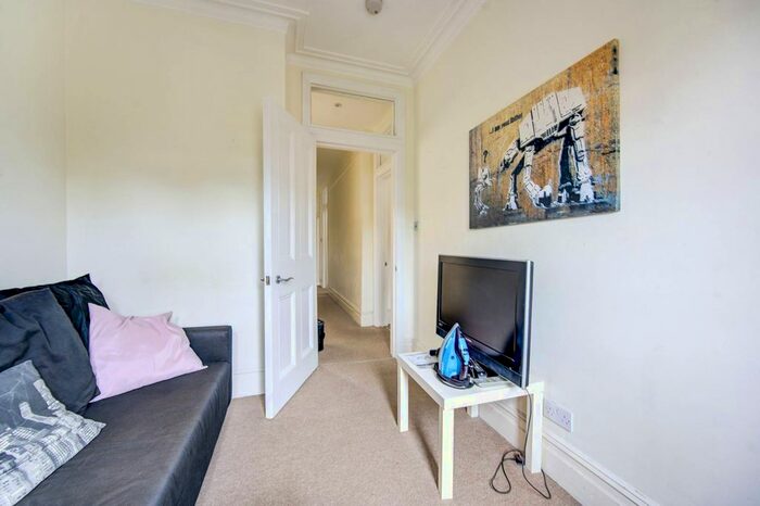 3 Bedroom Flat To Rent In Castellain Road, Maida Vale, London, W9