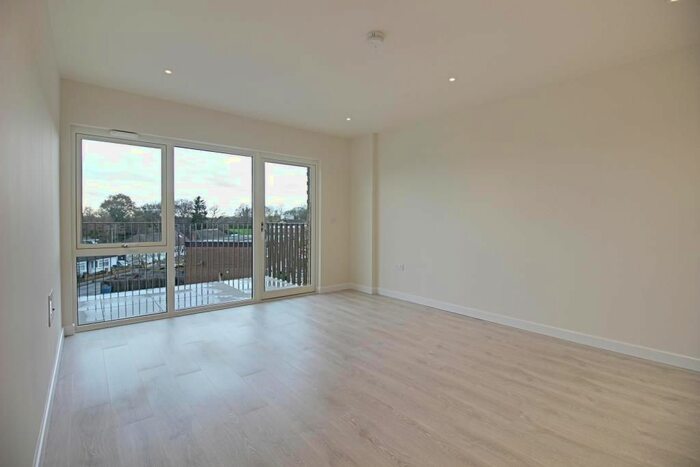 1 Bedroom Flat To Rent In Foxglove Apartments, Bittacy Hill, Mill Hill, NW7