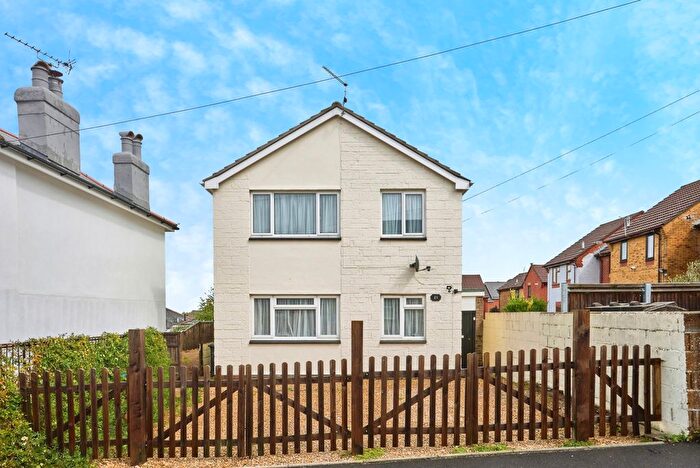 2 Bedroom Flat For Sale In Woodhill Close, Ryde, Isle Of Wight, PO33