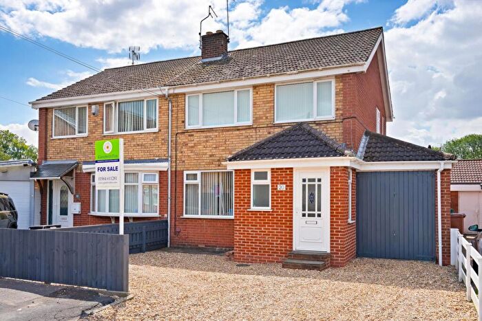 3 Bedroom Semi-Detached House For Sale In Roslyn Crescent, Hedon, HU12