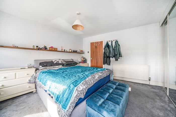 3 Bedroom Terraced House For Sale In Trafalgar Road, Gravesend, Kent, DA11