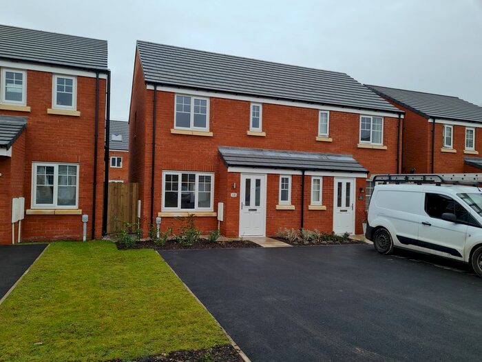 3 Bedroom Semi-Detached House To Rent In Comfrey Avenue, Sandbach, CW11