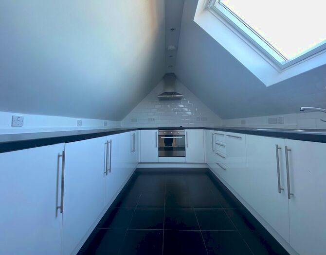 1 Bedroom Flat To Rent In Gainsborough House, Redden Court Road, Essex, RM3