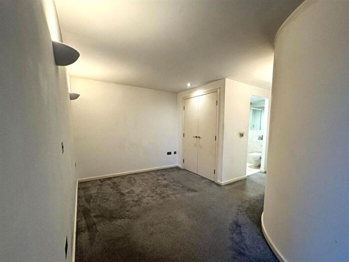 2 Bedroom Flat To Rent In Mercia Grove, London, SE13