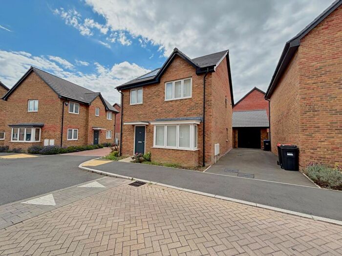4 Bedroom Property To Rent In Priestley Drive, Milton Keynes, MK4
