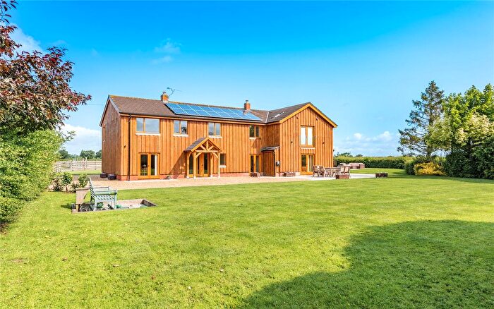 5 Bedroom Equestrian Property For Sale In Kinnerton Road, Lower Kinnerton, Chester, United Kingdom, CH4