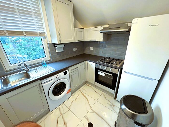 1 Bedroom Flat To Rent In Como Street, Romford, RM7