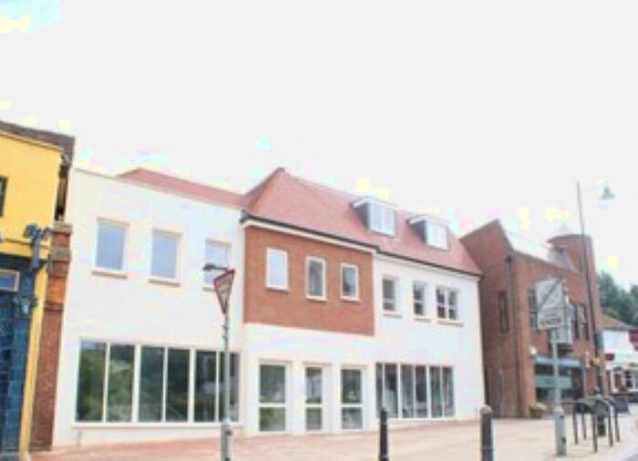 1 Bedroom Flat To Rent In High Street, Godalming, Surrey, GU7